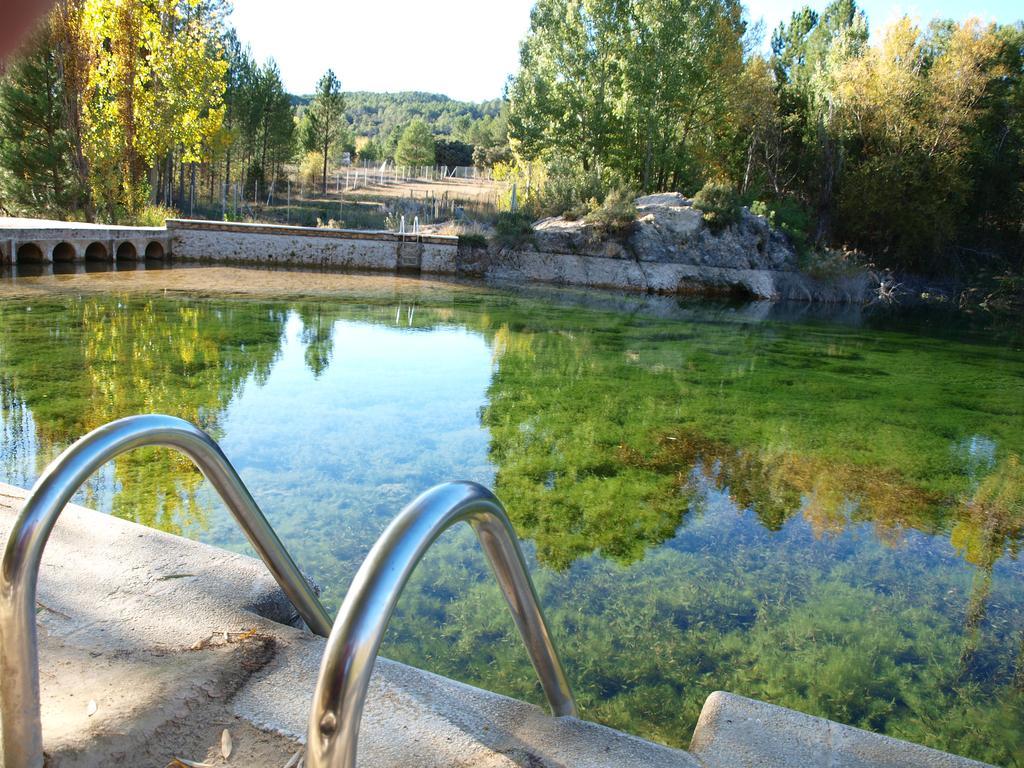 Alojamiento Turistico "El Torreon" Pensionat Fresneda de la Sierra Exteriör bild