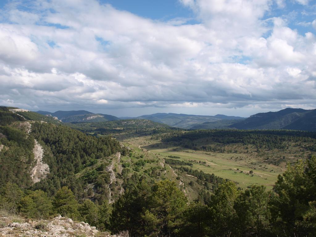 Alojamiento Turistico "El Torreon" Pensionat Fresneda de la Sierra Exteriör bild