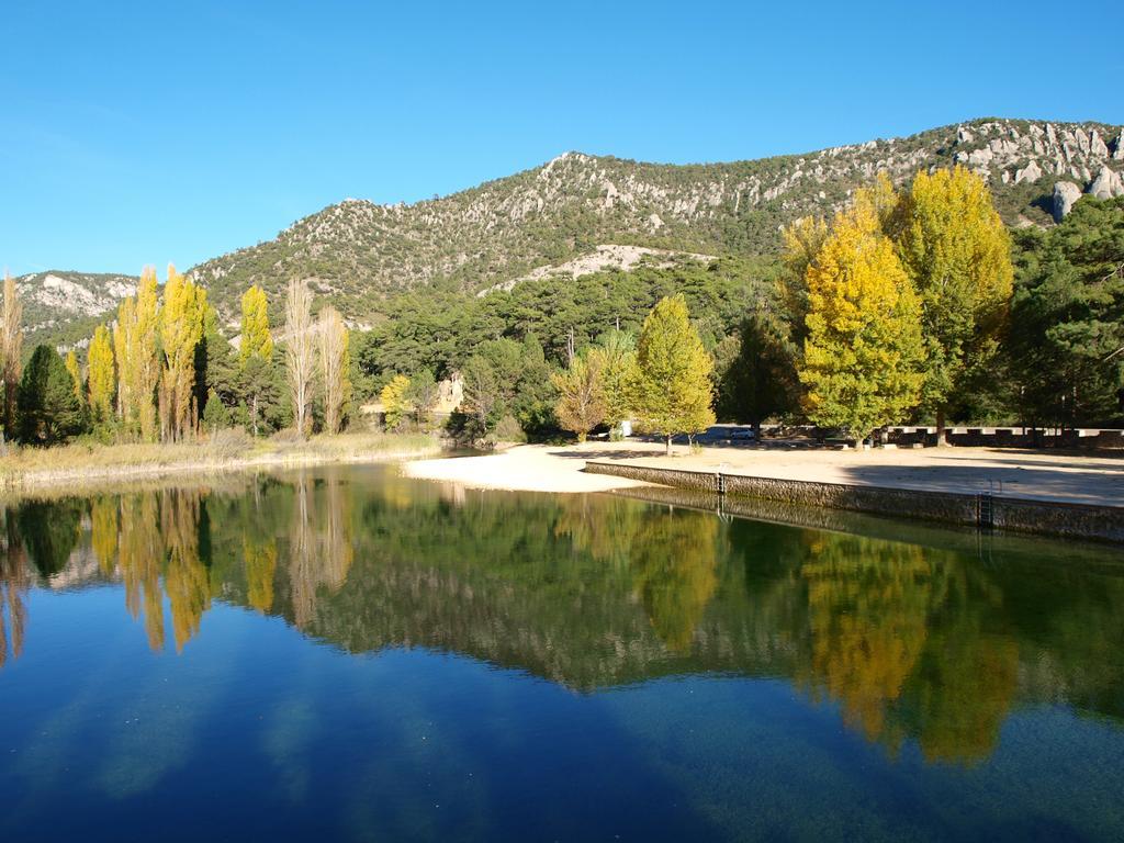 Alojamiento Turistico "El Torreon" Pensionat Fresneda de la Sierra Exteriör bild