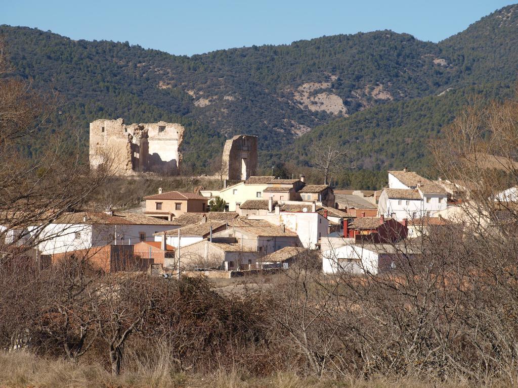 Alojamiento Turistico "El Torreon" Pensionat Fresneda de la Sierra Exteriör bild